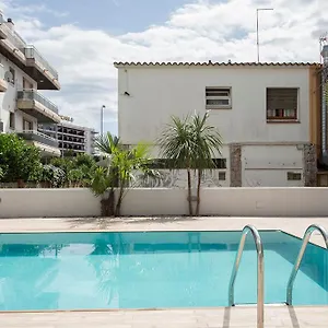 Apartamento Moderno Con Piscina Y Parking Cerca De La Playa Rosas